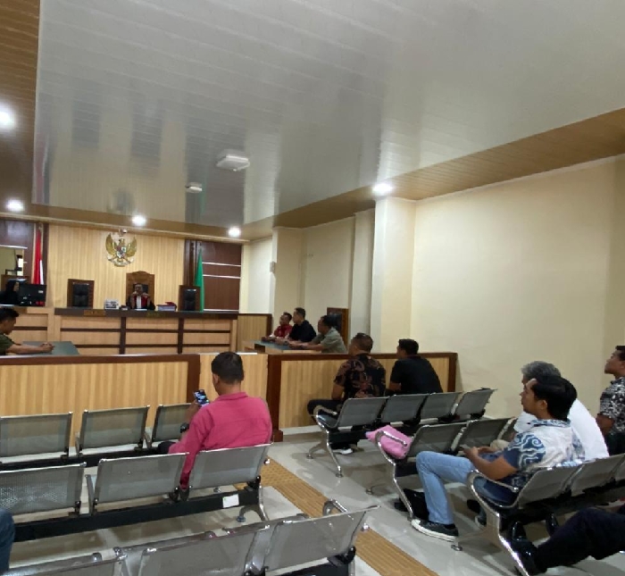 Foto: suasana pra Peradilan Inak Sainaj