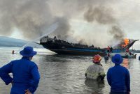 Foto istimewa: Kapal Wisata Ludes Terbakar si Jago merah di Labuhan Lombok Kayangan Lombok Timur.