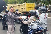Foto: Giat Pembagian Paket Sembako Bulan Ramadhan, sambut HUT ke-8 SMSI