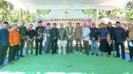 Foto: Wakil Bupati Lotim Ir.H.Moh. Edwin Hadiwijaya, bersama Relawan Bersatu (Restu)