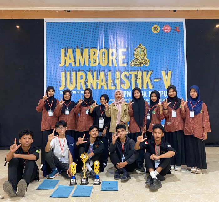 Tim Squad Jurnalistik MAN 1 Lotim