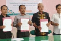 Foto: Penandatanganan MoU antara KCD Dikbud Lombok Timur dengan Ketua SMSI dan Perwakilan Media Cetak, Televisi dan Elektronik.