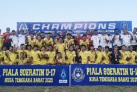 Foto: Para Punggawa Perselotim bersama Official, Ketua Askab PSSI, Sekda dan Pejabat Pemda Lotim