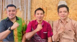 Foto: Ketua dan jajaran LSM Bangkit