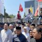 Foto: Ketua DPRD Lotim bersama anggota fraksi Partai PPP temui massa aksi