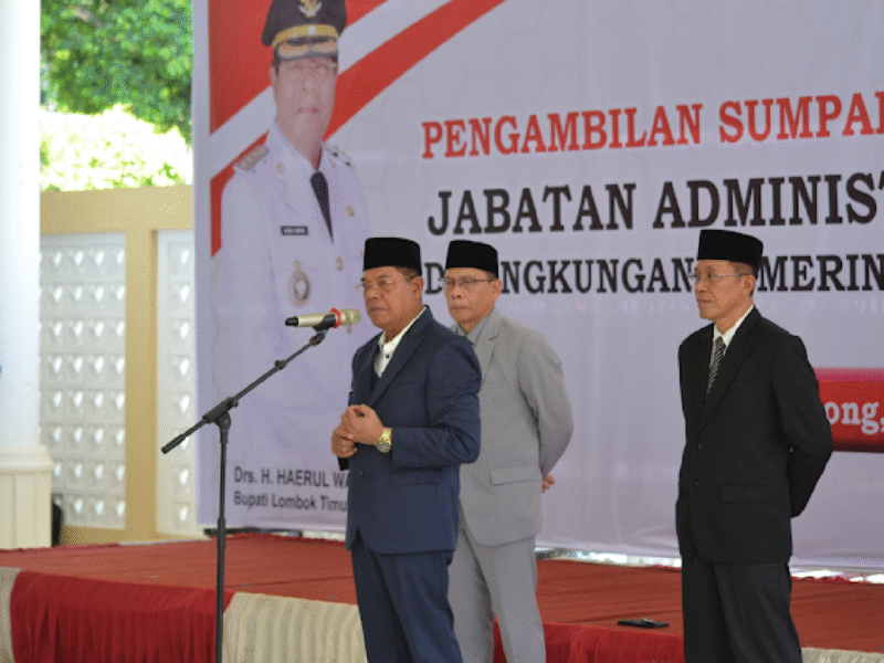 Foto: Pelantikan eselon III dan IV lingkup Pemda Lombok Timur di Balai Pendopo BupatiFoto: Bupati didampingi Wakil Bupati dan Sekda Lotim saat pelantikan pejabat eselon III dan IV di Balai Pendopo Bupati