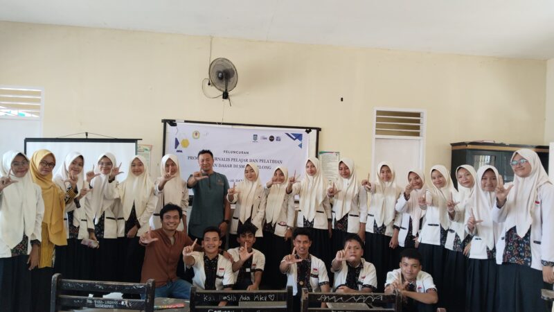 Foto: Tim Jurnalistik SMAN 1 Selong bersama para mentor Jurnalis Profesional