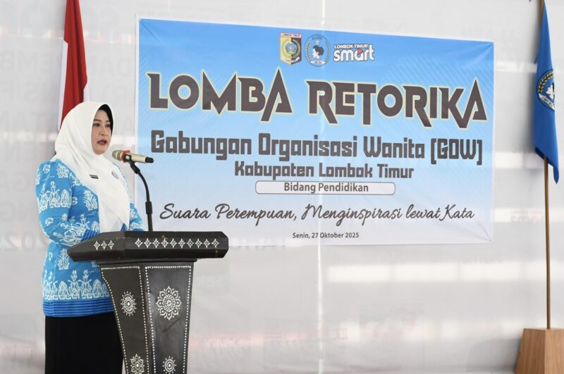 Foto: Pidato Ketua GOW Lombok Timur, Sri Mahyu Wardani saat membuka Lomba Retorika