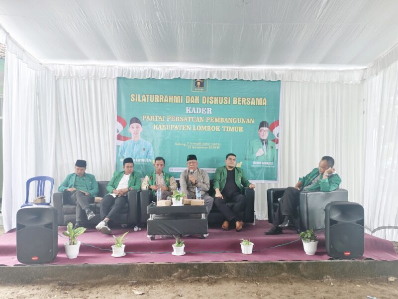 Foto: Ketua DPC dan Sekretaris Partai PPP Lombok Timur bersama anggota DPRD PPP saat konsolidasi bersama seluruh Kader PAC se Lombok Timur