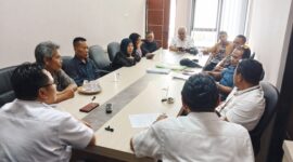 Foto: Mediasi LSM Garuda dengan para ahli waris di  Kantor BWS I Nusra