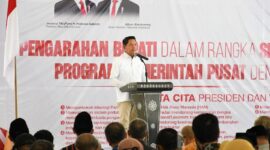 Foto: Bupati Lombok Timur H.Haerul Warisin saat pidato di Pendopo