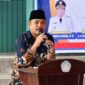 Foto: Kadis Dikbud Lotim, M.Nurul Wathoni, M.Pd. saat membuka program Revitalisasi Satuan Pendidikan di Lenek Duren Lotim.
