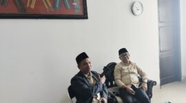 Foto: Ketua DPRD Lombok Timur, Muhammad Yusri (kanan)