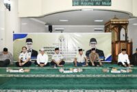 Foto: Bupati Lombok Timur bersama perwakilan sejumlah OPD terkait, saat menghadiri manasik haji di Mesjid Agung Al-Mujahidin Selong.