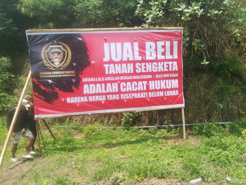 Foto: Spanduk perlawanan di sekitar Lahan sengketa sebagai bentuk perlawanan terhadap para penggugat