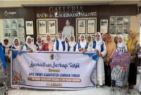 Foto: Giat Bakti Sosial IWAPI dan DWP RSUD Raden Soedjono Selong Berbagi Takjil pada pasien dan nakes sambut ramadhan