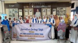 Foto: Giat Bakti Sosial IWAPI dan DWP RSUD Raden Soedjono Selong Berbagi Takjil pada pasien dan nakes sambut ramadhan