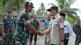 Foto: Sekda Lombok Timur H. M. Juaini Topik dan Penanggung Jawab Operasional (PJO) TMMD Brigjen TNI Wawan Setiawan