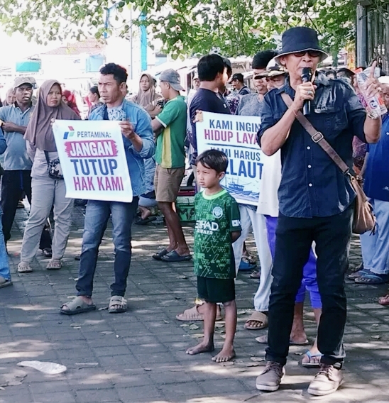 Foto: Aksi Demo di Serikat Masyarakat Selatan, di SPBN Tanjung Luar