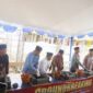 Foto: Peletakan batu pertama Rektorat ITSKes Muhammadiyah Selong oleh Menteri Dikdasmen, bersama Rektor ITSKes Muhammadiyah Selong, Sekda Lombok Timur, PWM, dan PDM.