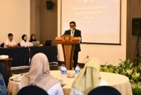Foto: Bupati Lombok Timur H. Haerul Warisin saat memimpin Rapat Pertanggungjawaban Direksi PDAM.