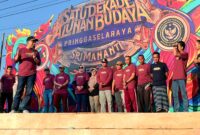 Foto: Wakil Bupati Lombok Timur buka Alunan Budaya Desa Pringgasela bersama tokoh masyarakat Pringgasela