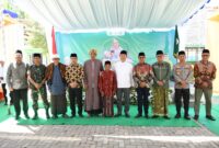 Foto: Gubernur NTB, Bupati Lotim dan jajaran Forkopimda: Dandim 1615/lotim, Kapolres anggota DPRD bersama tokoh agama dan tokoh masyarakat setempat, saat hadiri Harlah ke-39 Al-Ijtihad Al-Mahsuni
