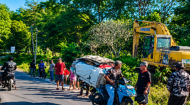 Foto: penolakan warga terhadap alat berat disekitar Tempat Pemakaman Umum (TPU) Desa Jantuk