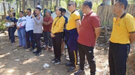 Foto bersama Sekda Lombok Timur, Kapolres bersama jajaran dan para insan pers usai acara mania sambut HUT RI ke 81