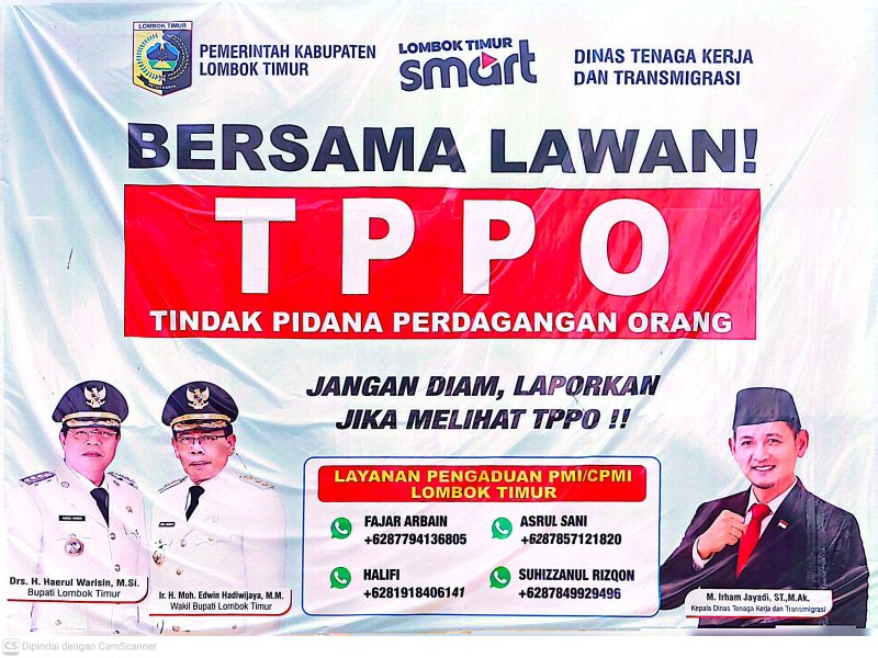 Foto: Papan Pengaduan calon Pekerja Migran Indonesia didepan Kantor Disnakertrans Lombok Timur.