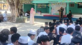 Foto: Semarak lomba bernuansa islami di Madrasah Aliyah Swasta (MAS) Darul Aitam Jerowaru, Kecamatan Jerowaru, Kabupaten Lombok Timur sambut Hari Santri Nasional.