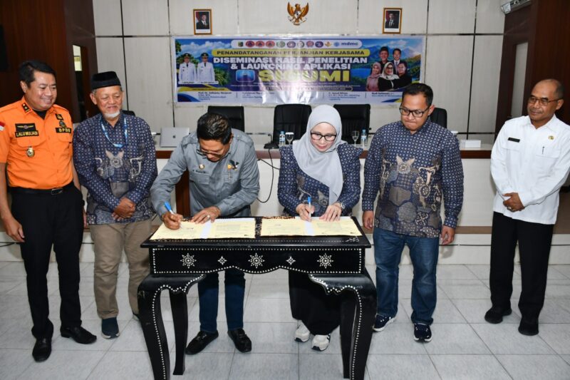 Foto: Bupati Lotim didampingi jajaran OPD terkait saat penandatanganan MoU dengan Universitas Muhammadiyah Yogyakarta di Rupatama Kantor Bupati Lombok Timur.