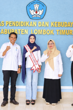 Putri Rahayu, Siswi SMPN 1 Sakra Barat, Siap Berlaga di Ajang Nasional Puteri Batik Cilik 2026