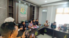 Foto: Konfrensi Pers Kejari Lombok Timur terkait penetapan tersangka Kades dan Bendahara Desa Kotaraja.