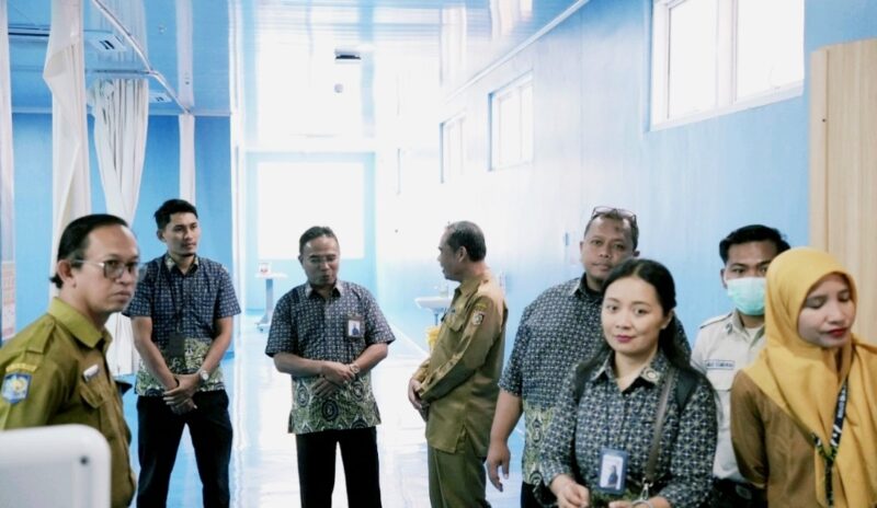 Foto: Dirut RSUD dr.R. Soedjono Selong bersama jajaran saat menerima rombongan visitasi BPJS Kesehatan Wilayah Bali Nusra
